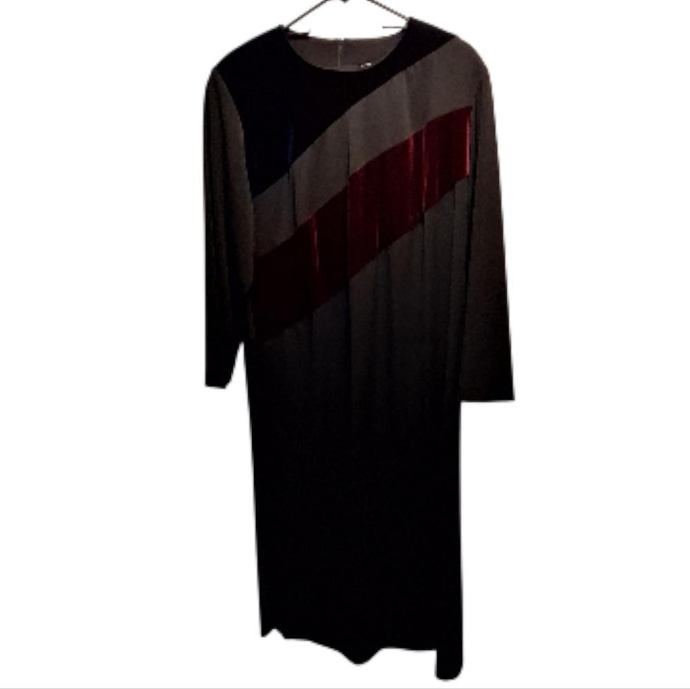 Vintage 90s Style Fitting Image Black and Burgundy Long Sleeve Dress Size 16